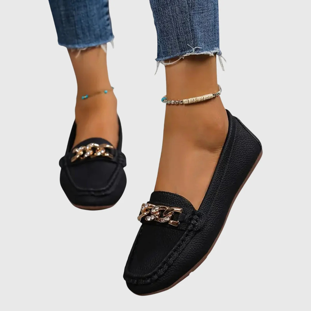 Sienna | Eleganta Slip-On Loafers med Kettendetalj