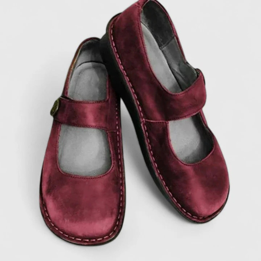 Livia | Eleganta Slip-On Skor med Detaljer