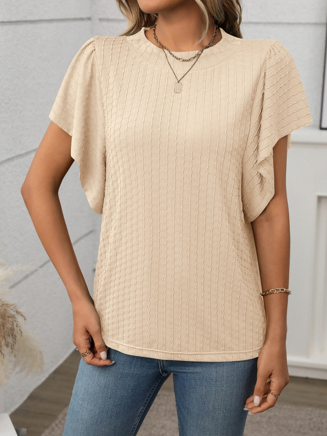 Elegant T-Shirt med Rund Hals og Lette Ærmer