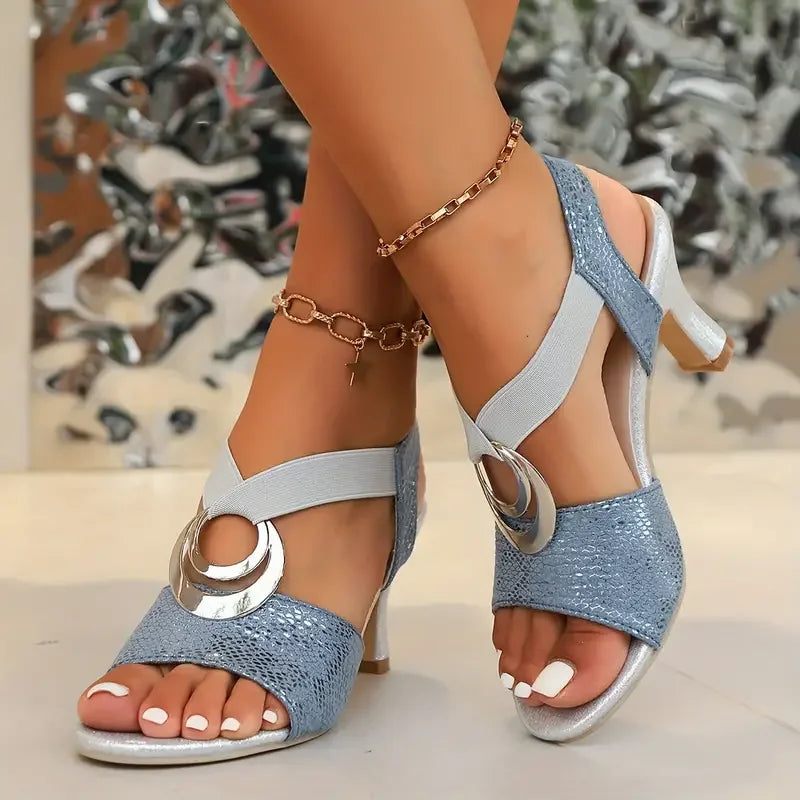 Eleganta sandaler för damer med kitten heel - Nadja