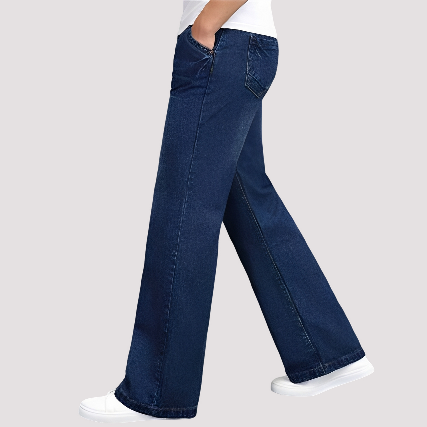 Livia - Stiliga jeans med utsvängda ben för moderna kvinnor
