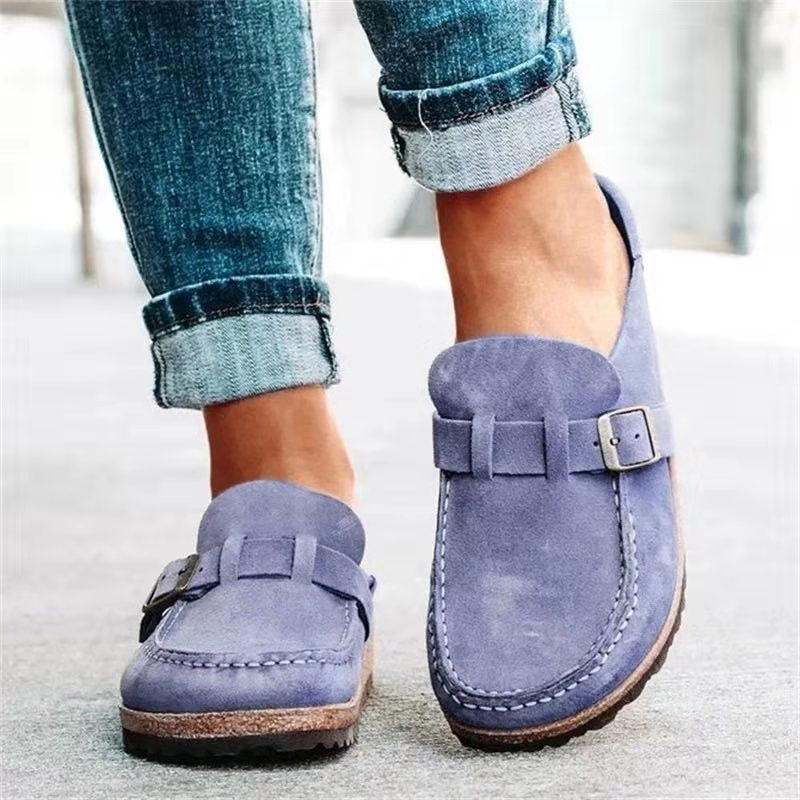 Livia | Trendiga slip-on loafers med spännande detaljer