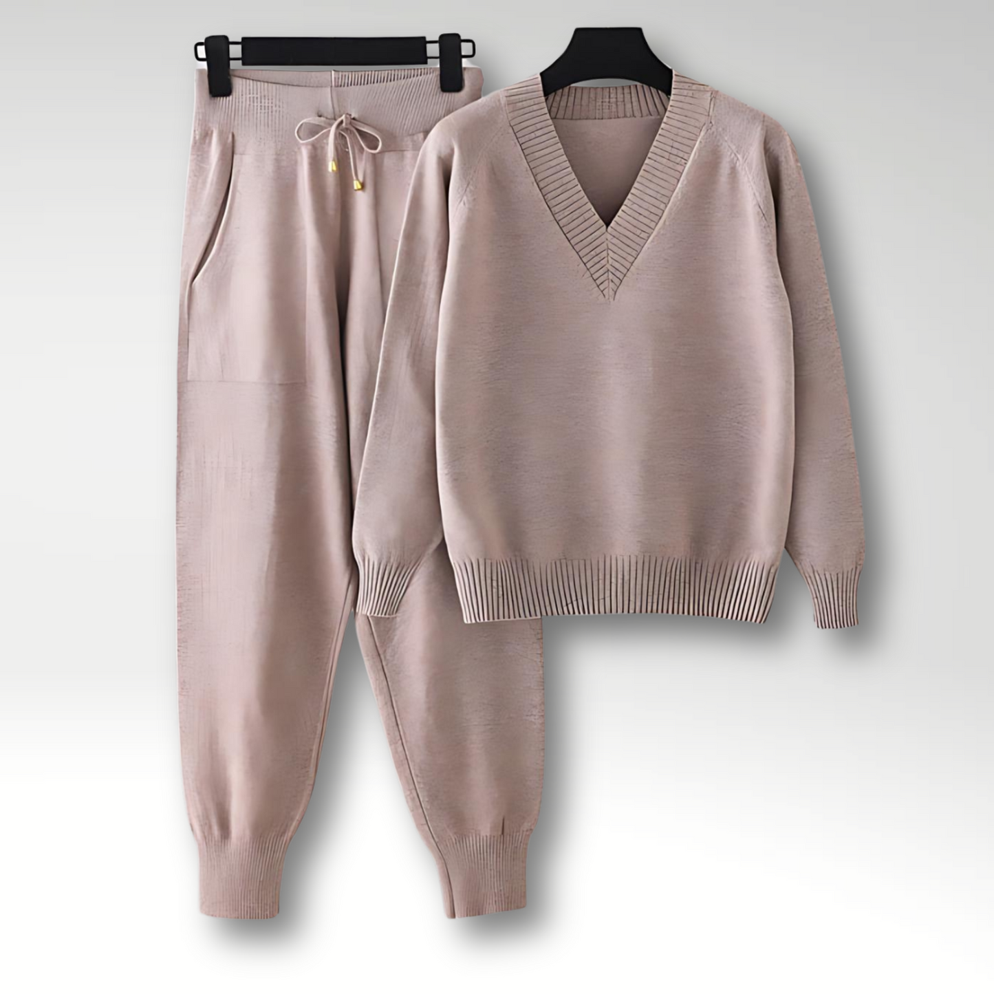 Elegant mysset med luva och byxor – Stilfull avkoppling