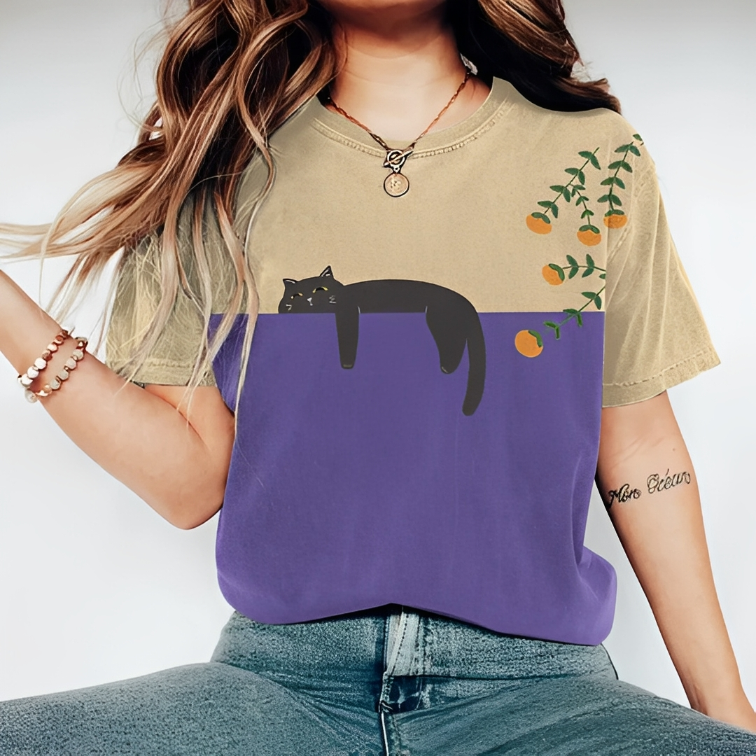 Evelina - Modernt och lekfullt T-shirt för kvinnor