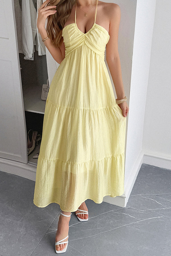 Elegante Maxikjole med Halterneck-design til Ferie-vibes