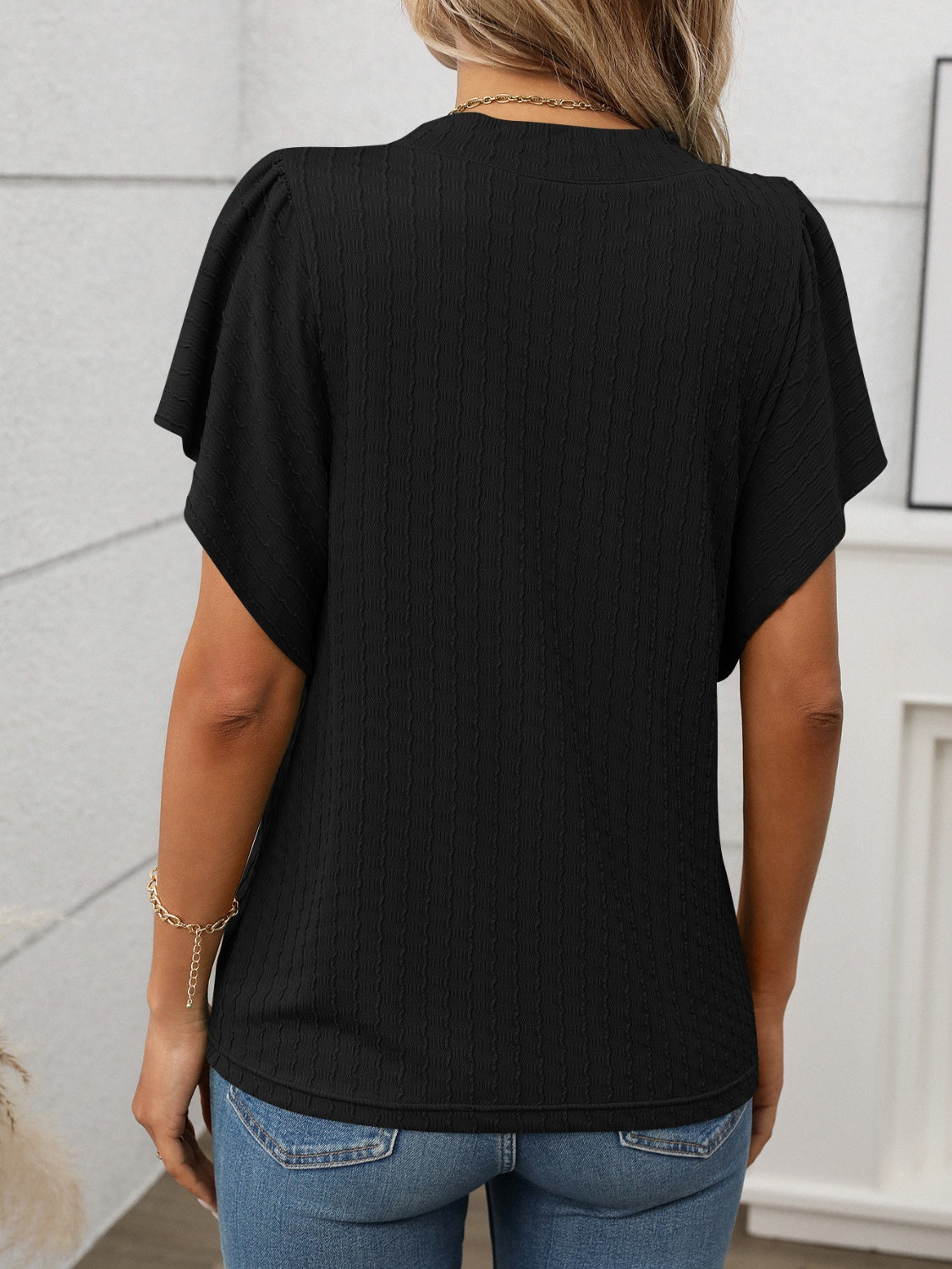 Elegant T-Shirt med Rund Hals og Lette Ærmer