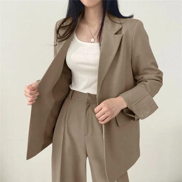 Elysia | Tvådelad Kostym med Lång Blazer för Moderna Kvinnor