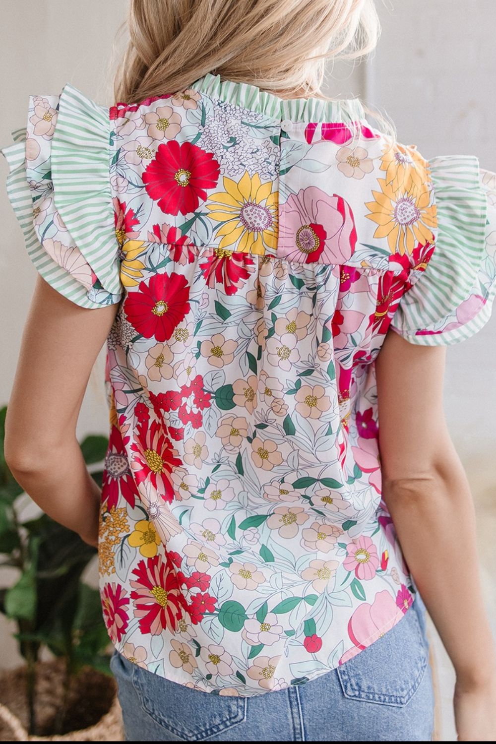 Bluse med Blomsterprint og Flæser ved Ærmeslutterne