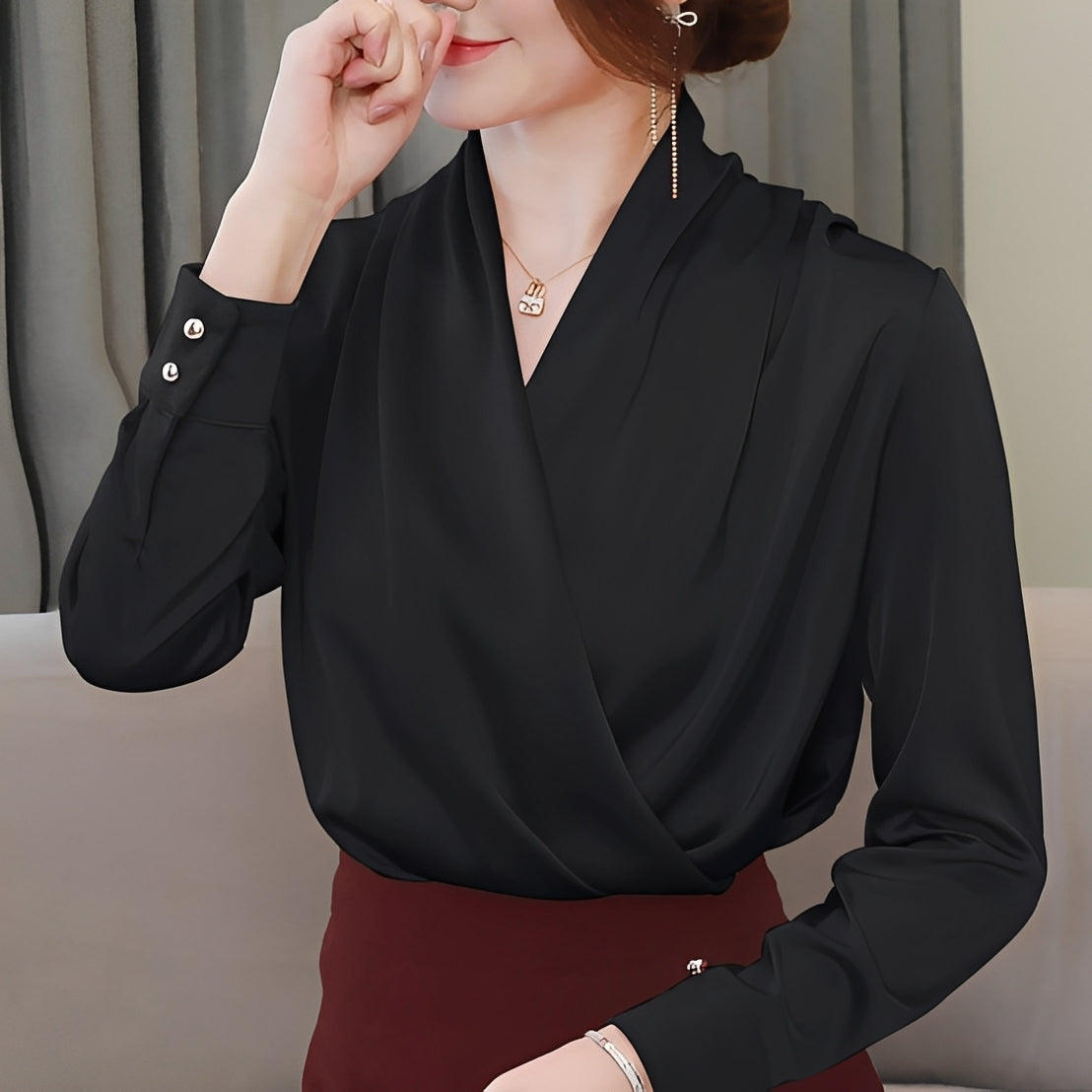 Livia - Chic V-ringad Blus