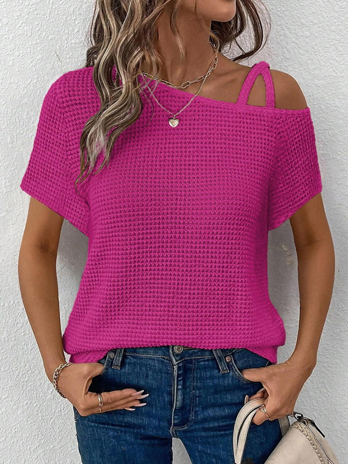 Stilfuldt Asymmetrisk T-Shirt med Rund Halsudskæring