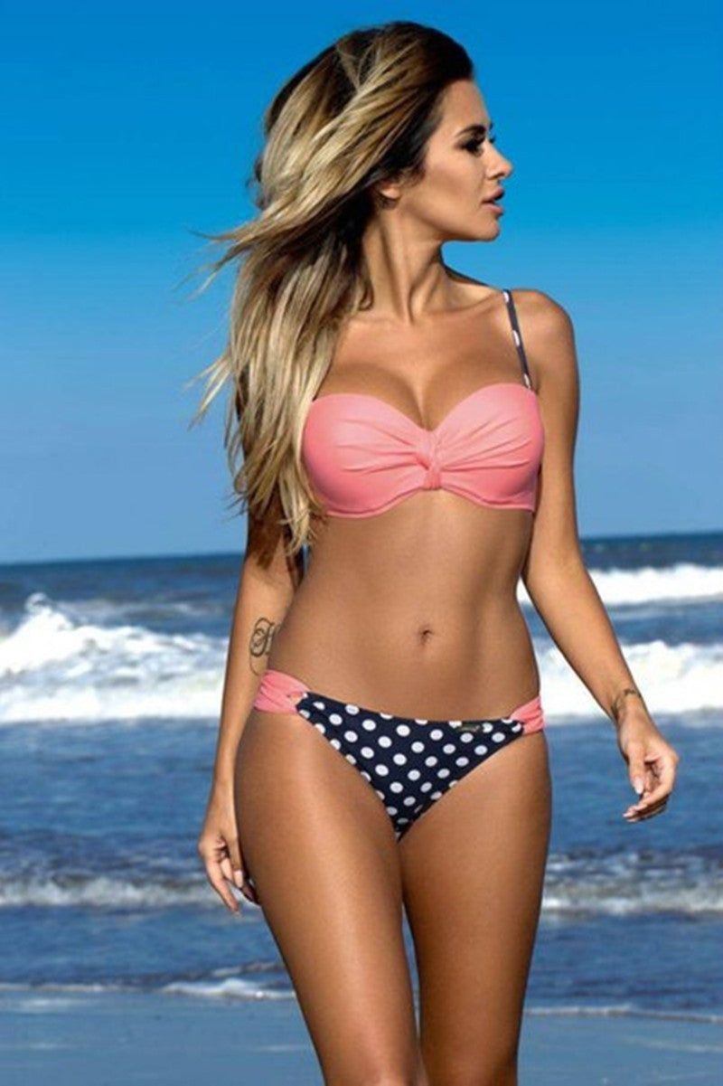Snygg Balkong-Bikini med Justerbara Remmar och Stilsäker Design