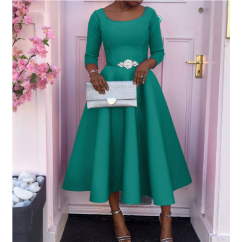 Evelina | Eleganta Midi-Klänningen med Rund Urringning