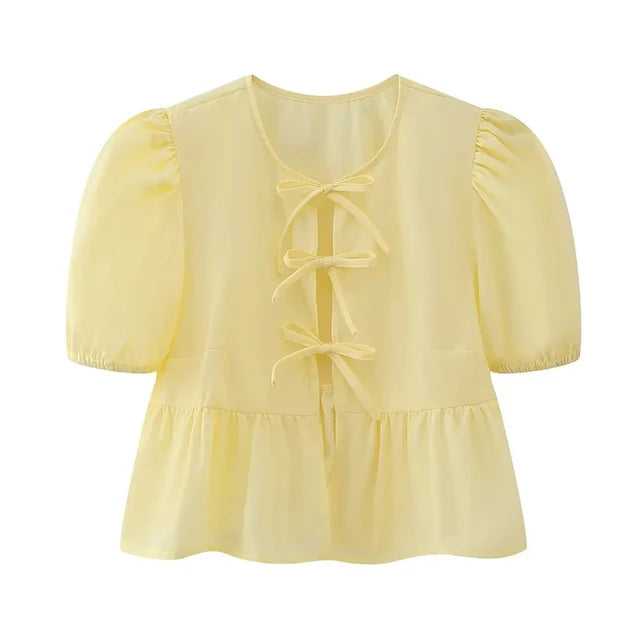Chic Bluse med Puffærmer og Sløjfedetaljer
