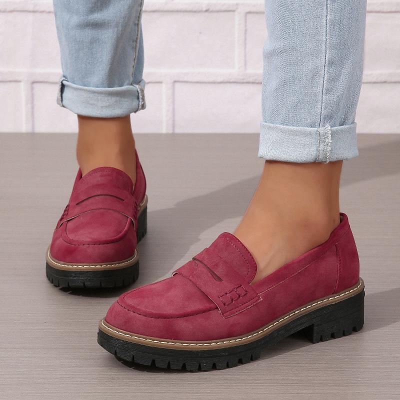 Stella – Eleganta Loafers med Distinkt Sula