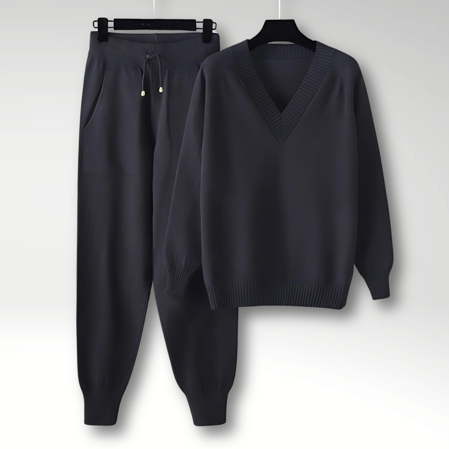 Elegant mysset med luva och byxor – Stilfull avkoppling