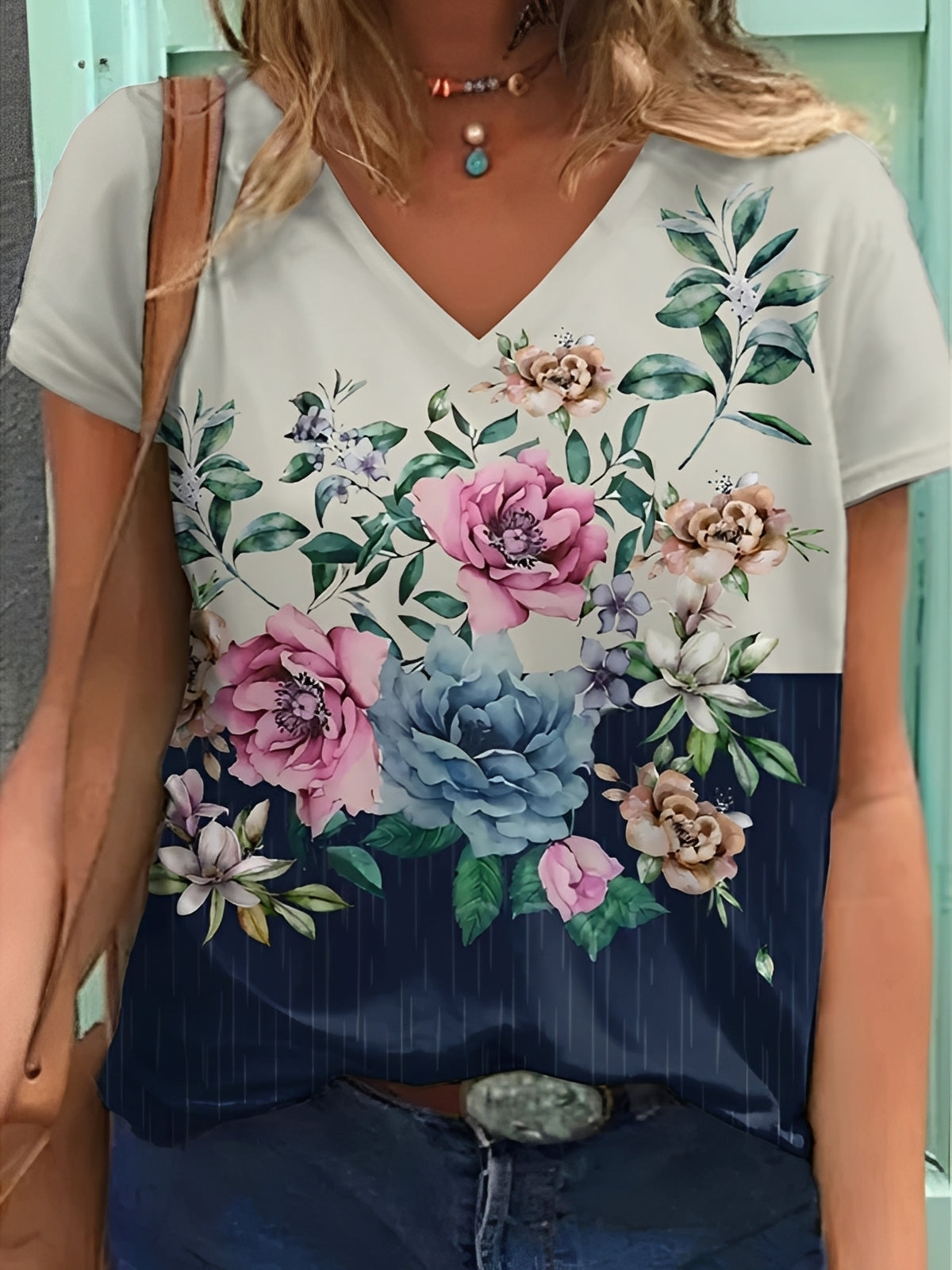 Blomstrande Topp för En Elegant Stil