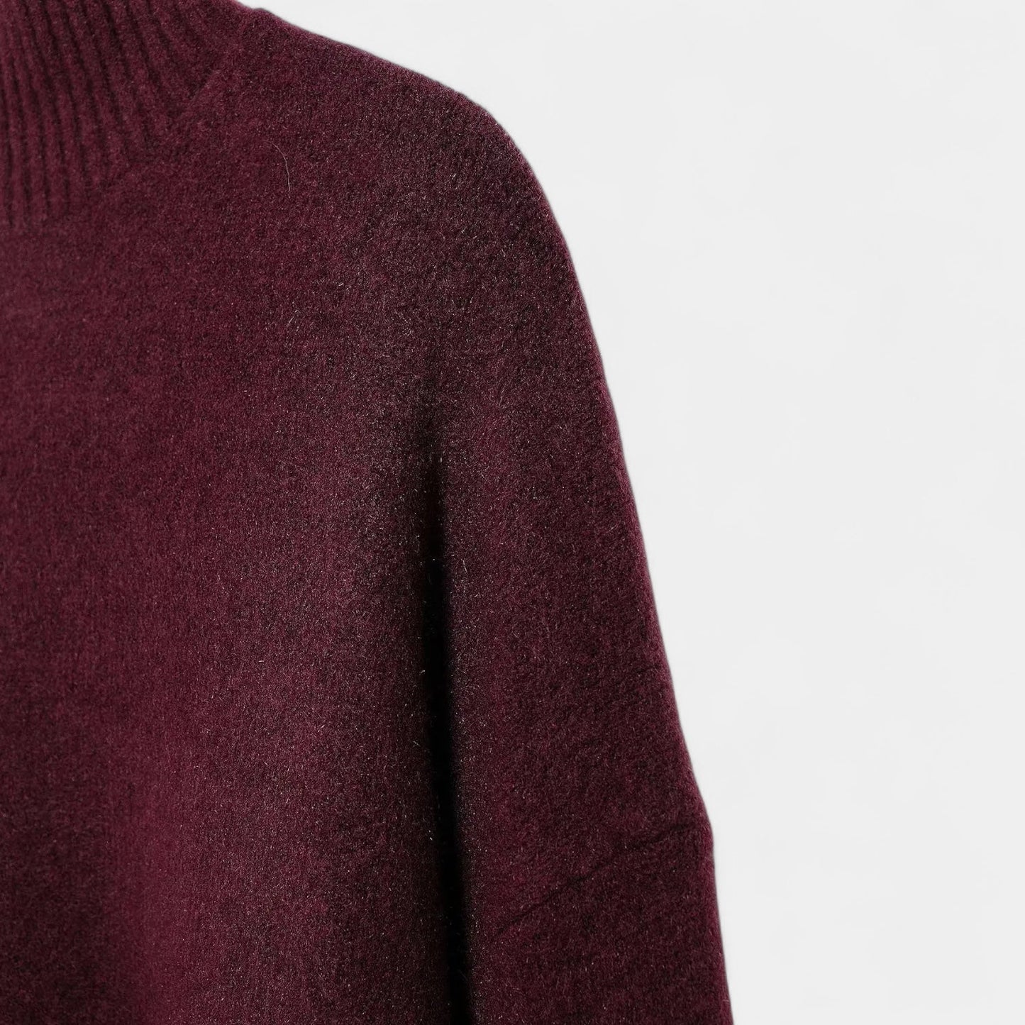 Elegant Strikpullover med Høj Krave – Stilfuld Varmekilde