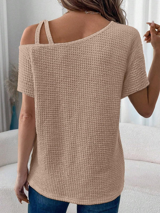 Stilren Asymmetrisk T-shirt med Rund Halsringning