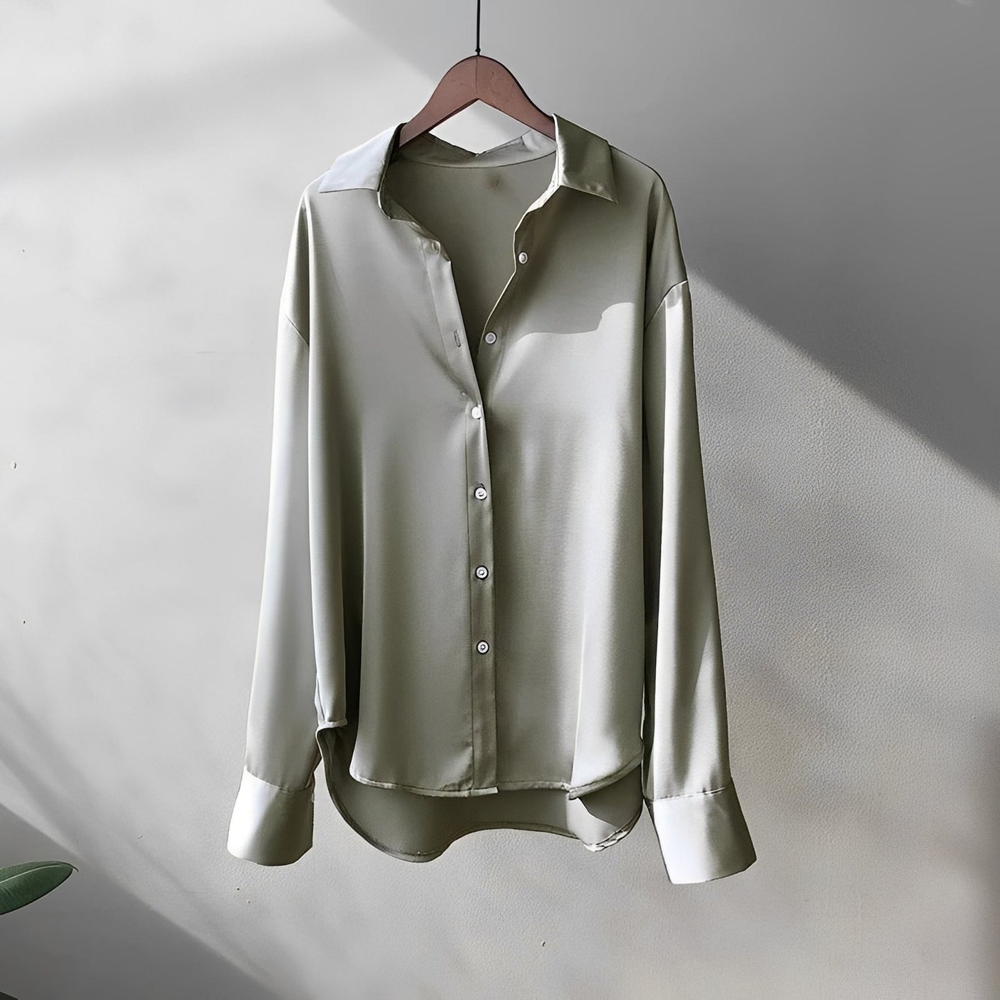 Evelina - Eleganta långärmade blusen
