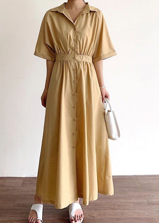 Vårklänning i Khaki med Knappar – Elegans i Plus Size