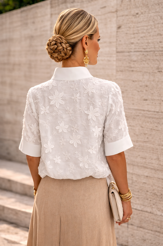 LuxeBliss | Fängslande blus med elegant broderi