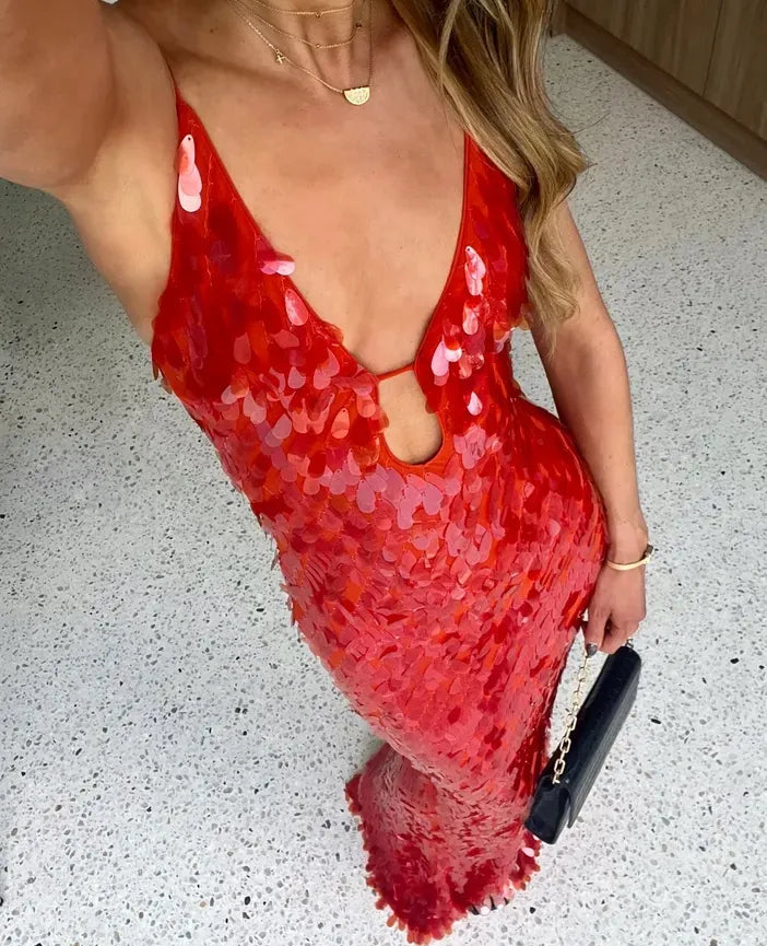Glittrande Elegans | Chic Klänning för Fantastiska Tillfällen
