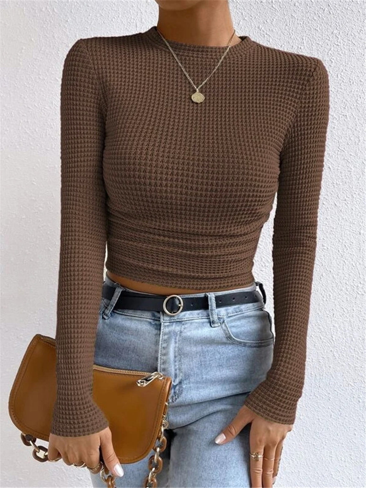 Liva | Trendig Långärmad Crop-Top i Texturerad Stil