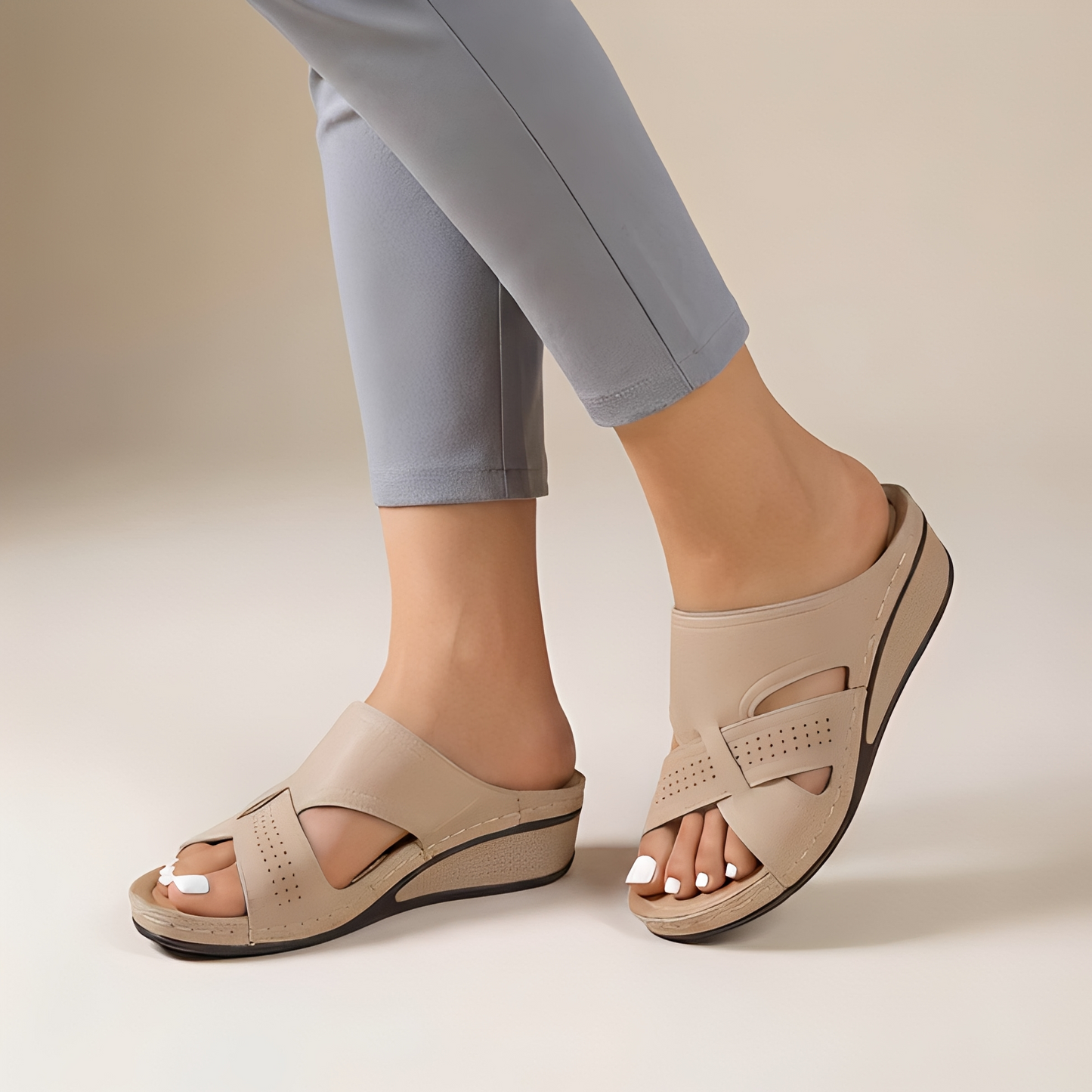 Liva – Eleganta Sandaler med Öppen Tå och Remmar