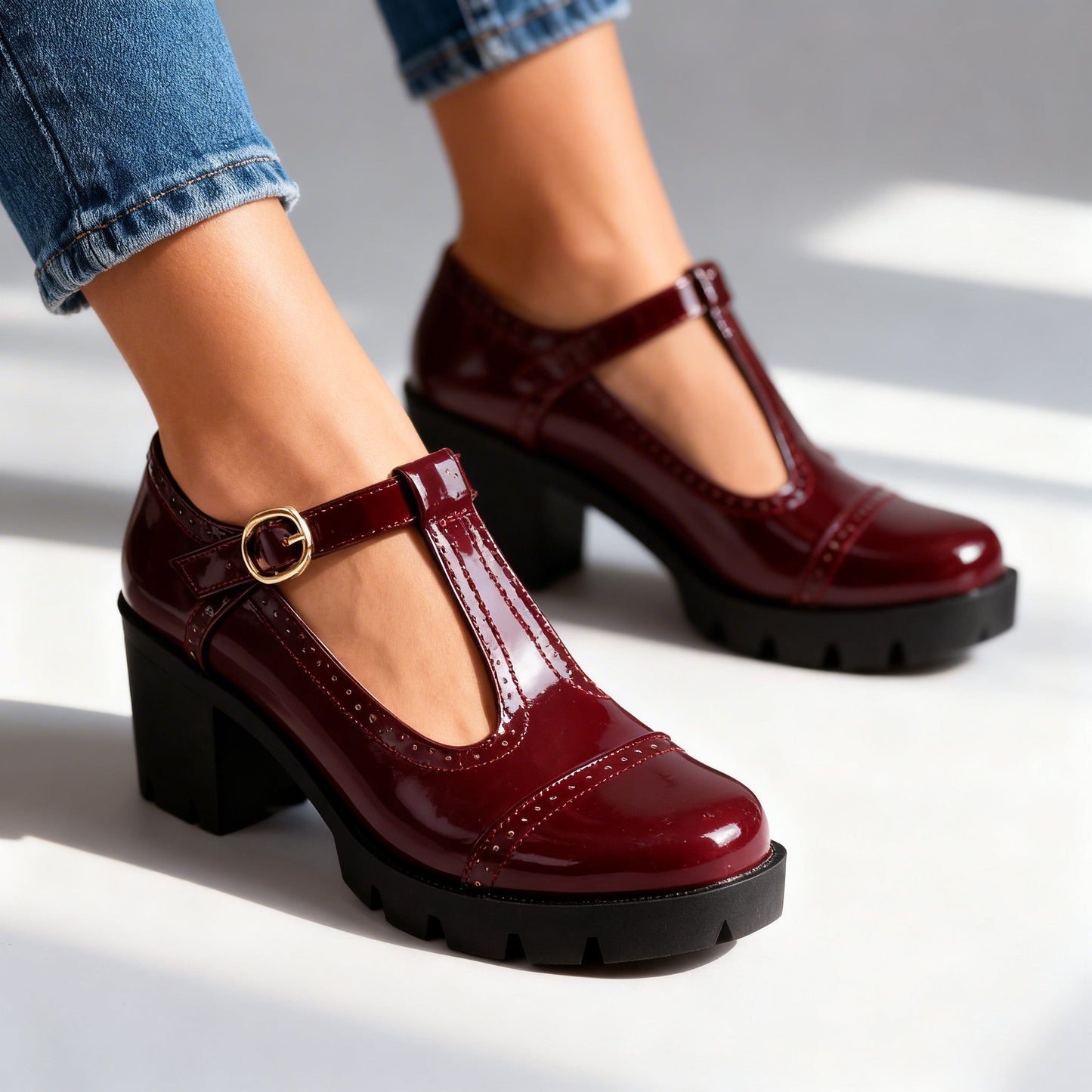 Clara | Eleganta Mary Janes med T-Riemen och Stabil Klack