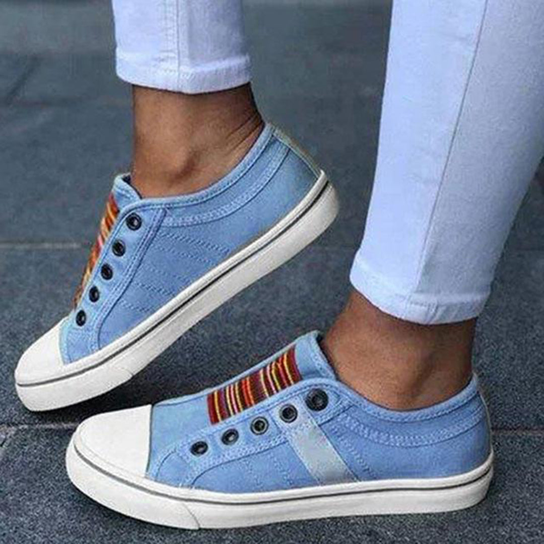 Vivid Trend | Stiliga Randiga Canvas-Sneakers för Damer