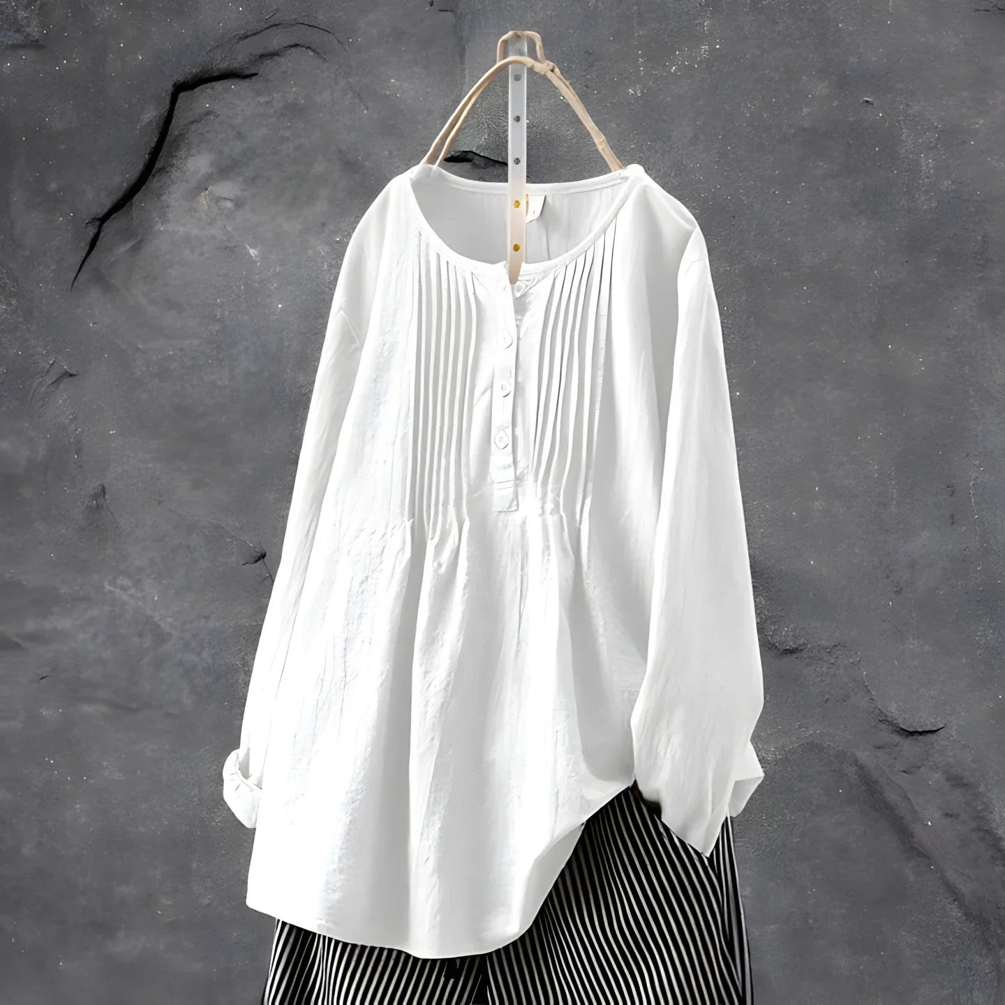 Elegant Blus med Fina Draperingar för Kvinnor