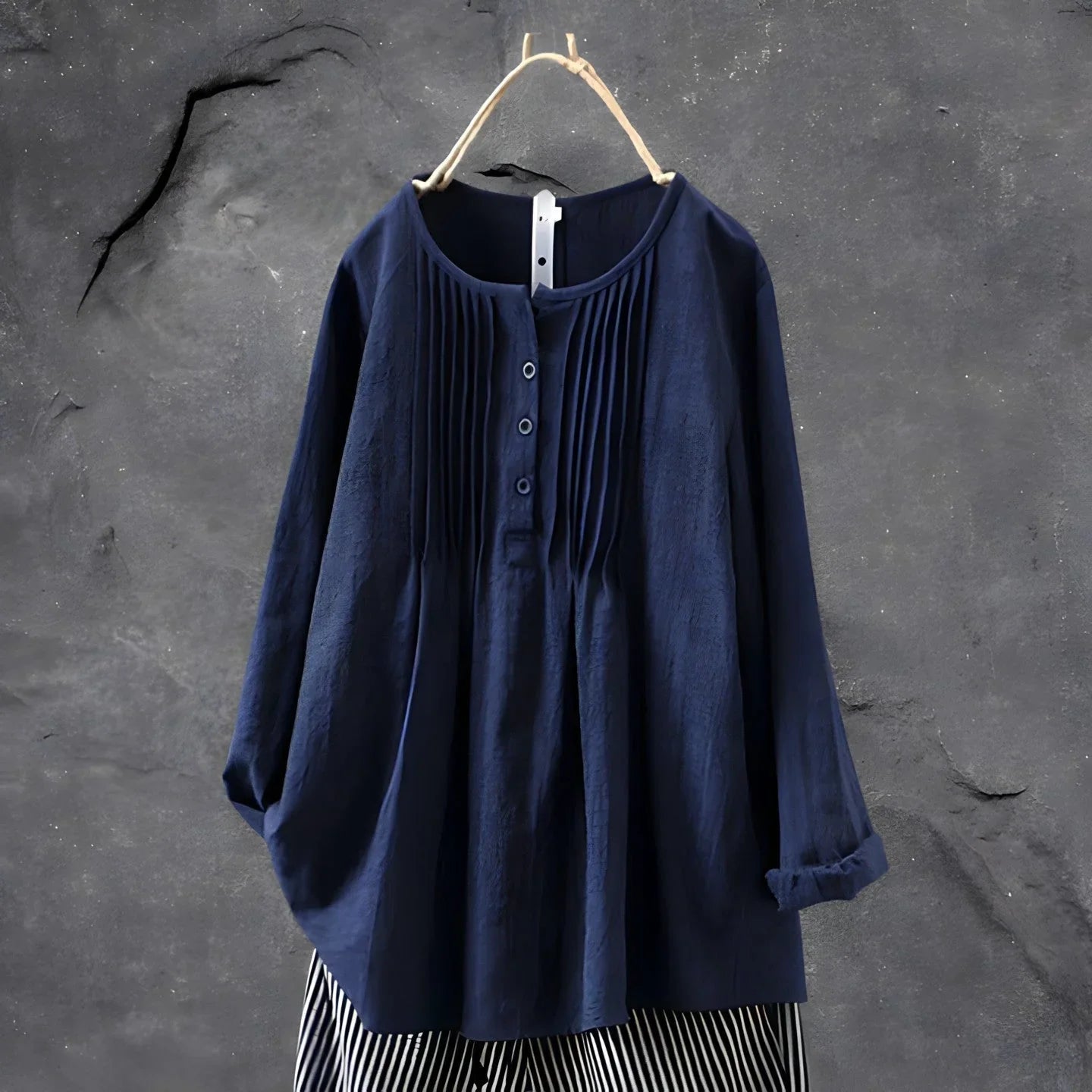 Elegant Blus med Fina Draperingar för Kvinnor