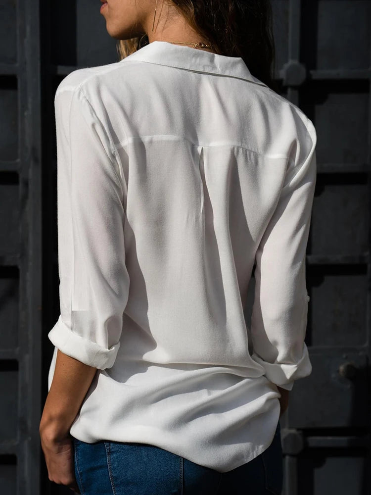 Klassisk Blus med Skarp Design för En Stilren Look