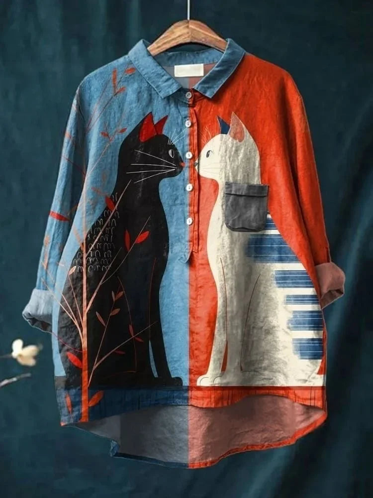 Kattiga Chic – Oversize Blus med Konstnärligt Tryck
