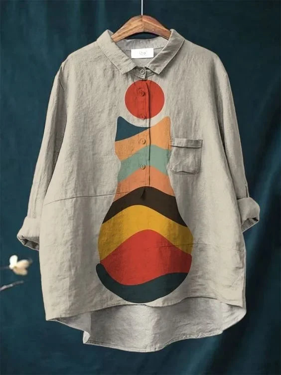 Kattiga Chic – Oversize Blus med Konstnärligt Tryck