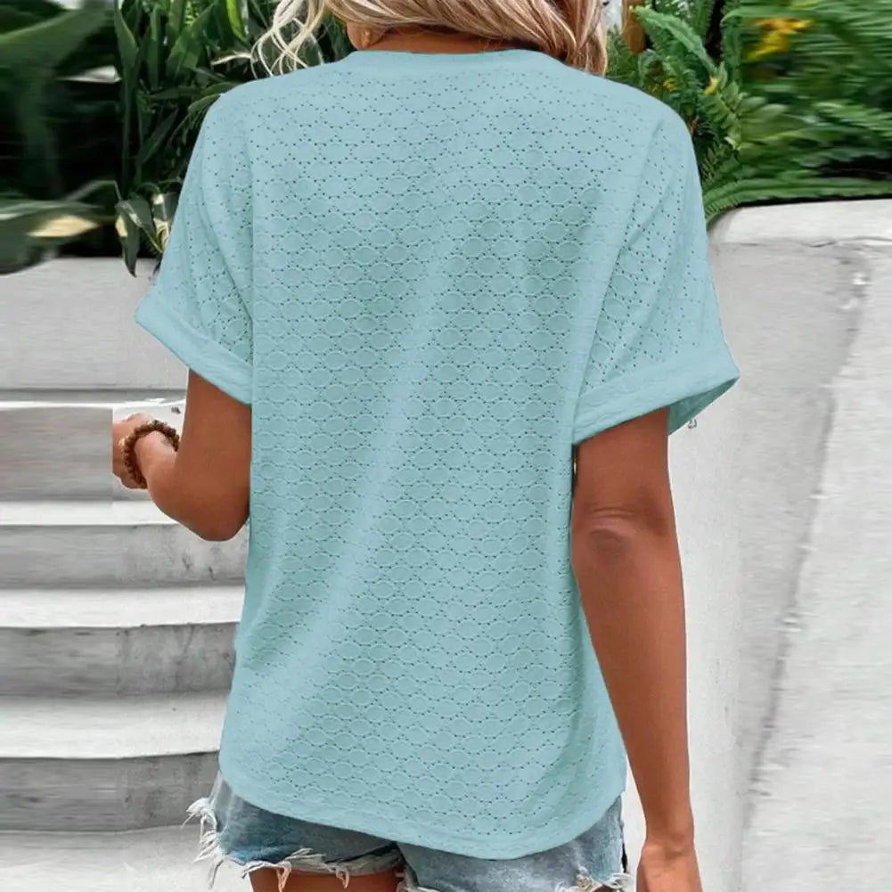 Femininsk Blus med V-Hals och Naturlig Charm