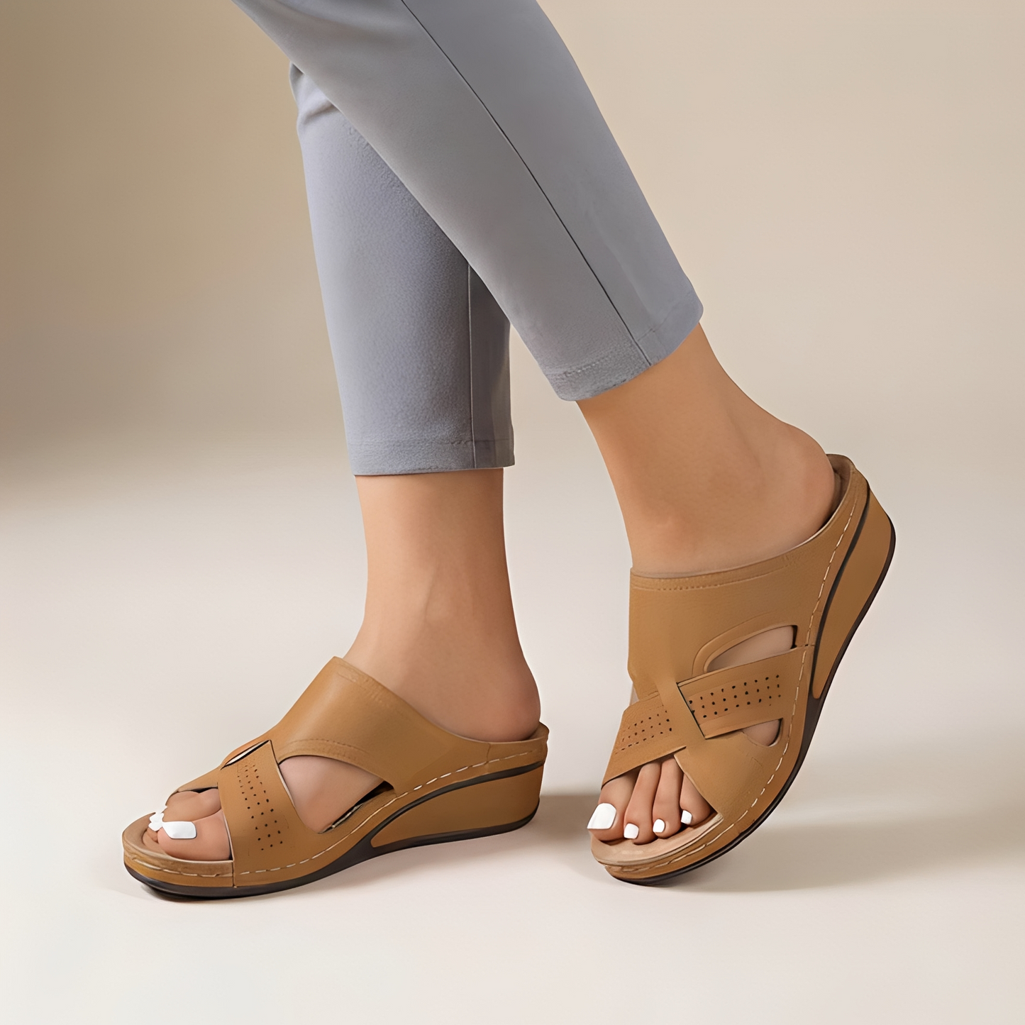 Liva – Eleganta Sandaler med Öppen Tå och Remmar
