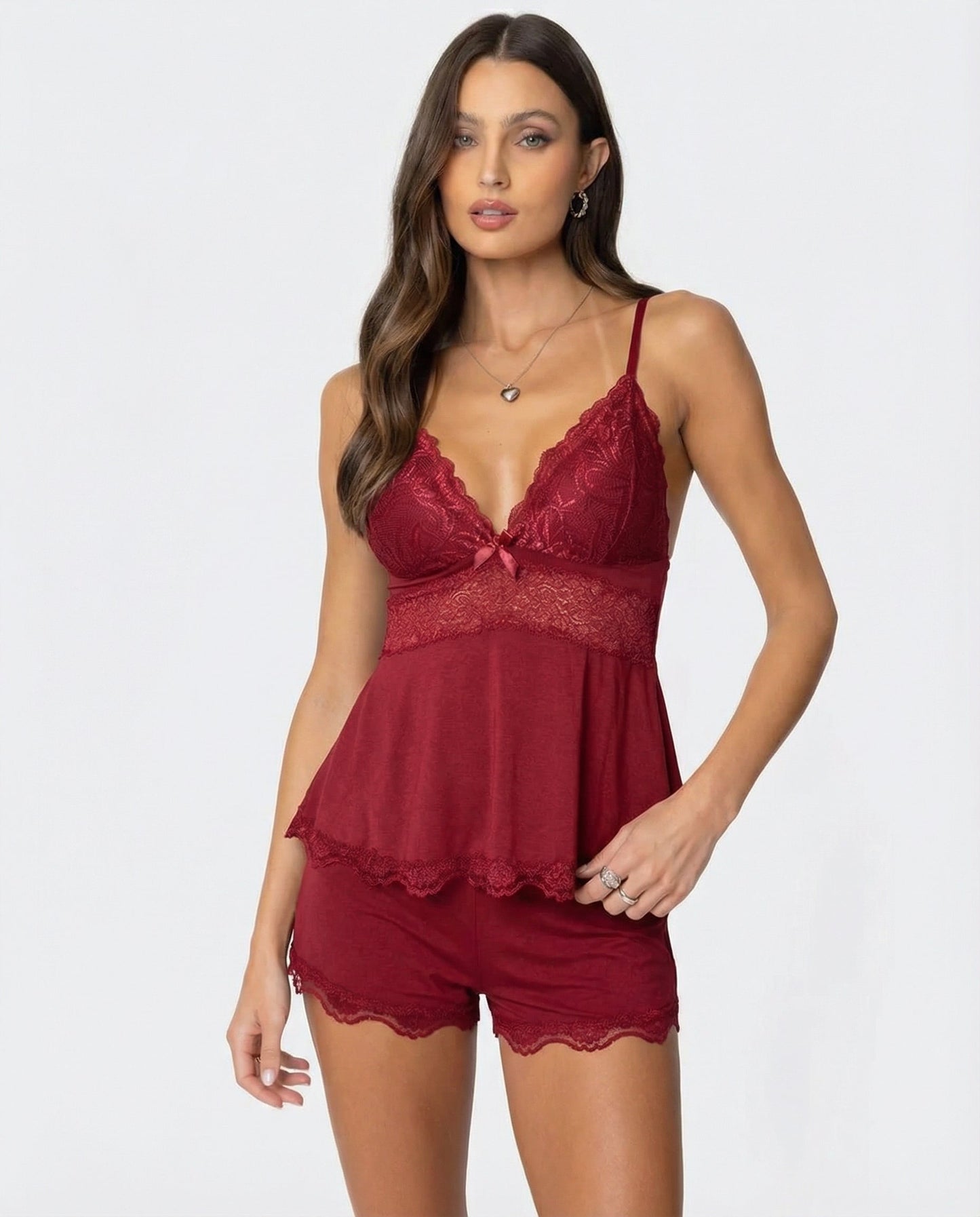 Luna | Förfinad Spets-Cami och Shorts-Set för Avkopplande Stil