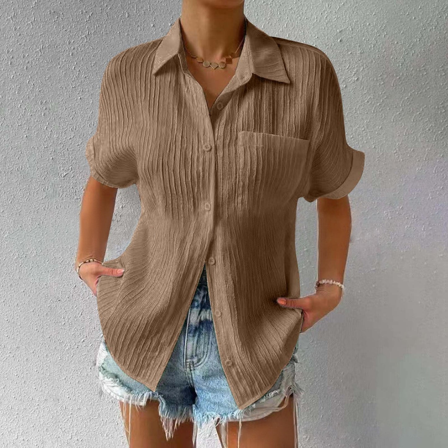 Elegant Knapbluse med Krave til den Stilbevidste Kvinde