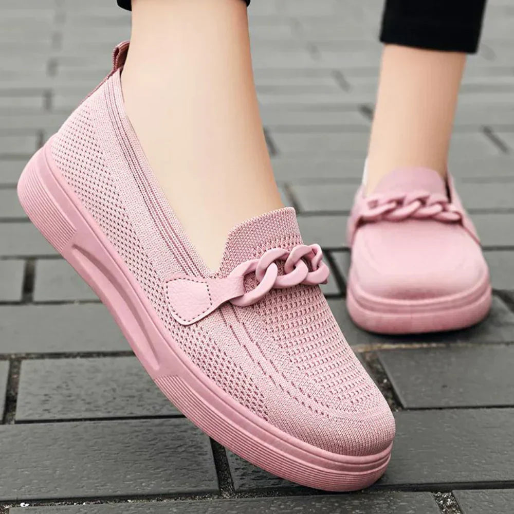 Moderna sandaler med stöd för kvinnor