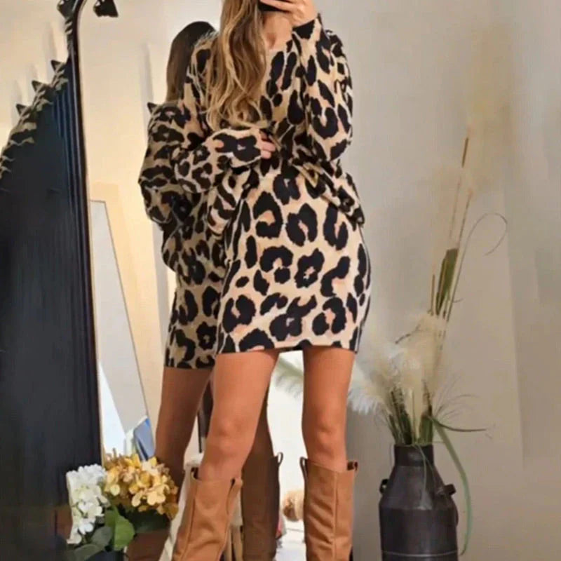 Leopard Glamour - Mini Kjole med Rund Hals