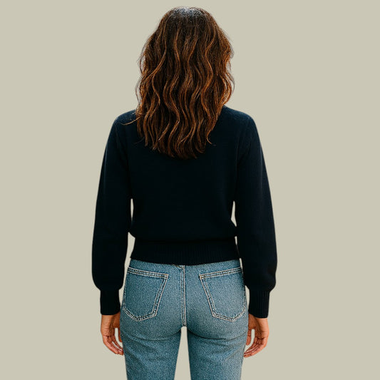 Damecardigan i Merinould med V-hals og Klassisk Design