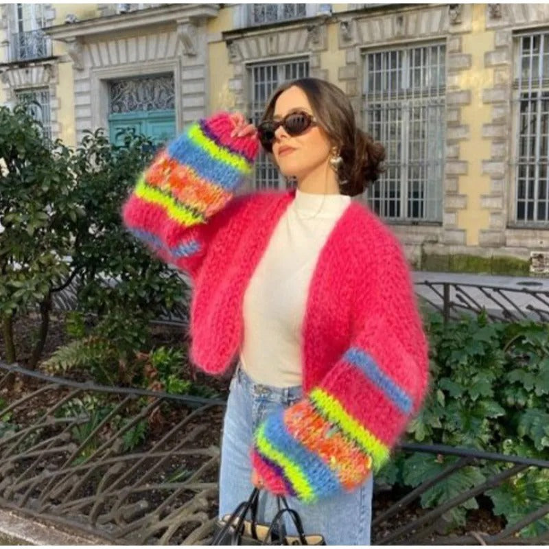 Färgglad Stickad Kort Cardigan med Puffärmar för Kvinnor - Livia