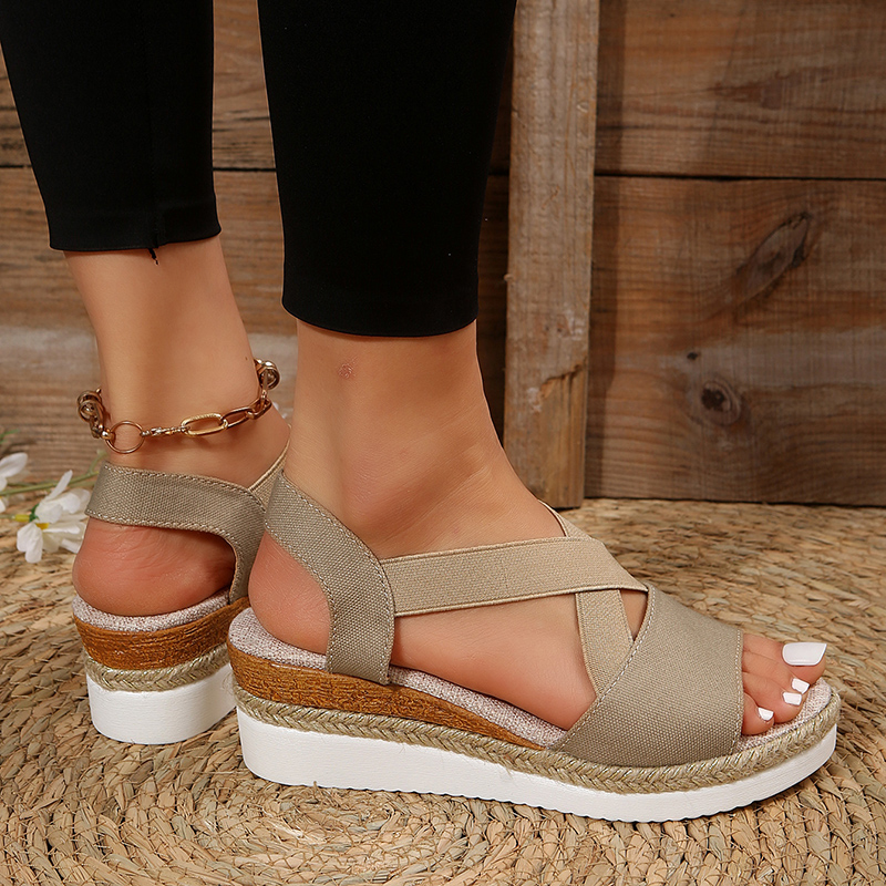 Forvandl din stil med disse trendy wedge sandaler