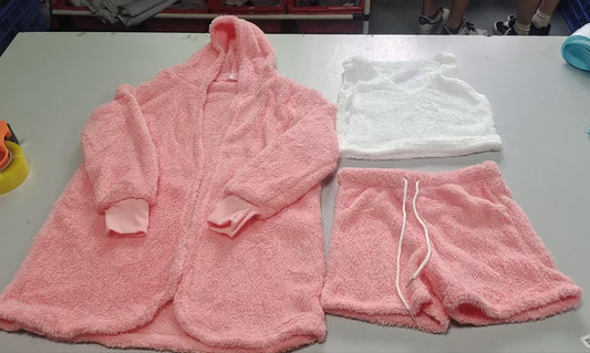 Chict Set med Kort Topp, Lång Cardigan och Bekväma Shorts