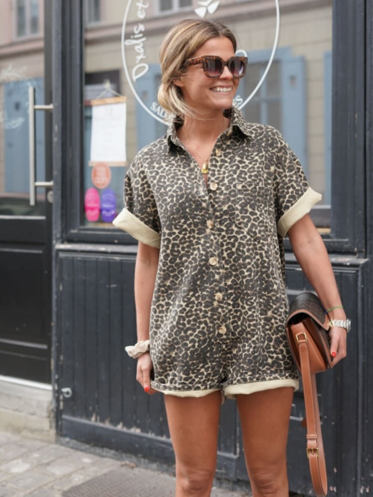 Vilda Stilar | Leopardmönstrad Shirt Romper för Dam