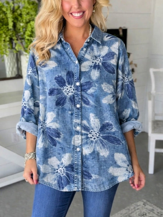 Floralt Denimskjorta med Knappdetaljer