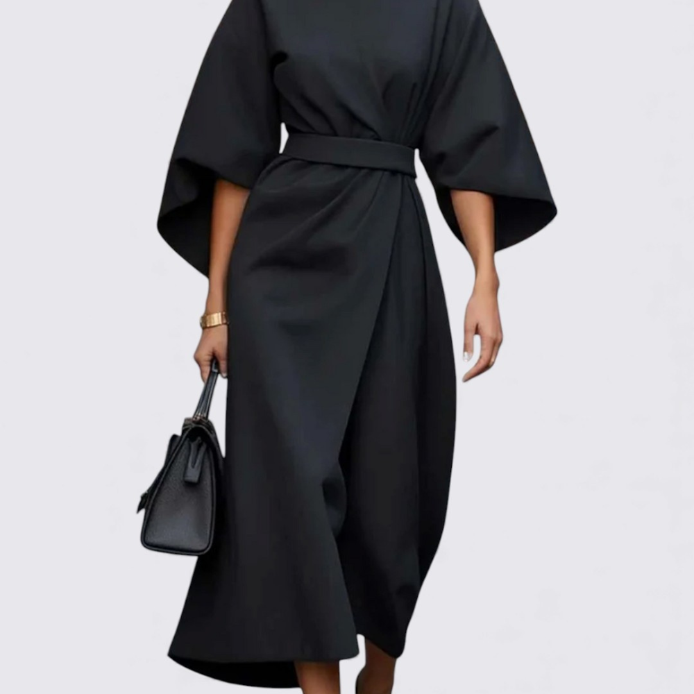 Damekjole med bælte – Rundhalset kjole – Bred pasform