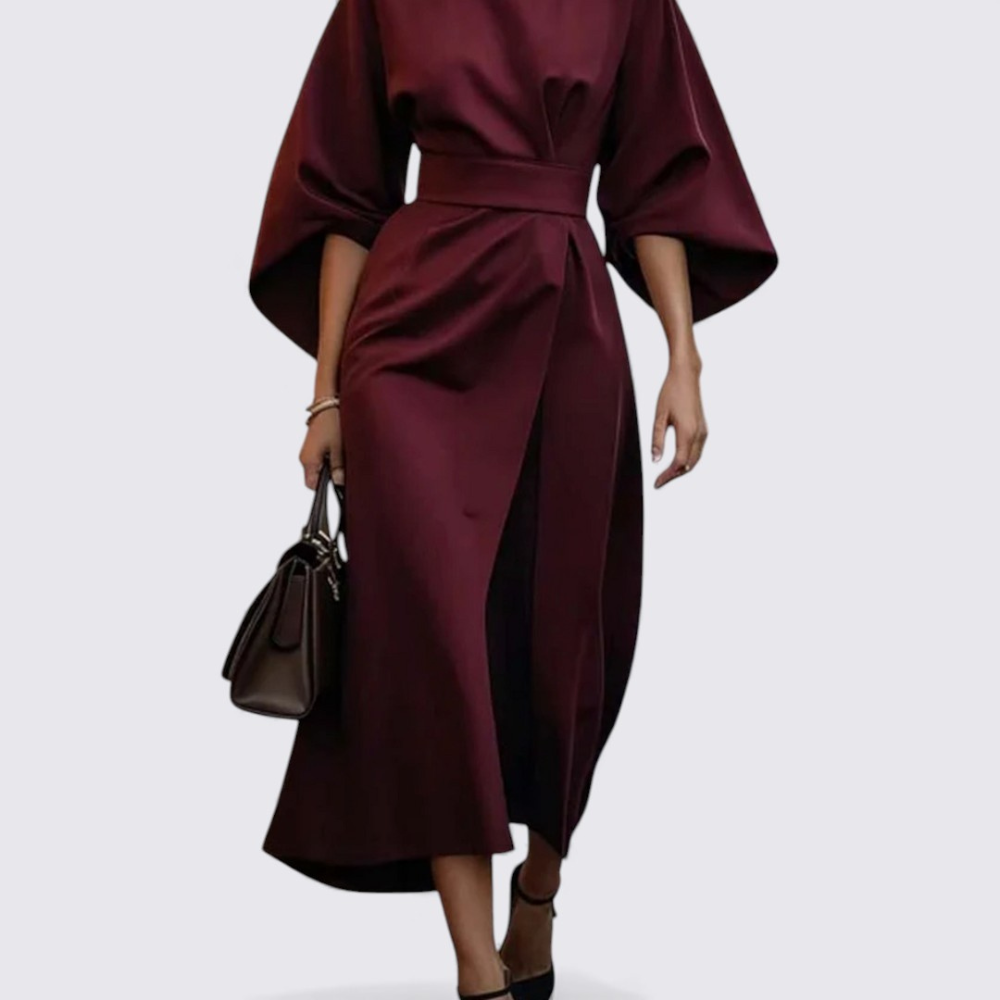 Damekjole med bælte – Rundhalset kjole – Bred pasform