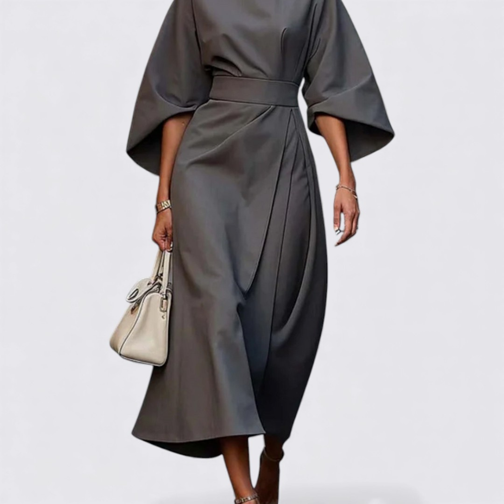 Damekjole med bælte – Rundhalset kjole – Bred pasform